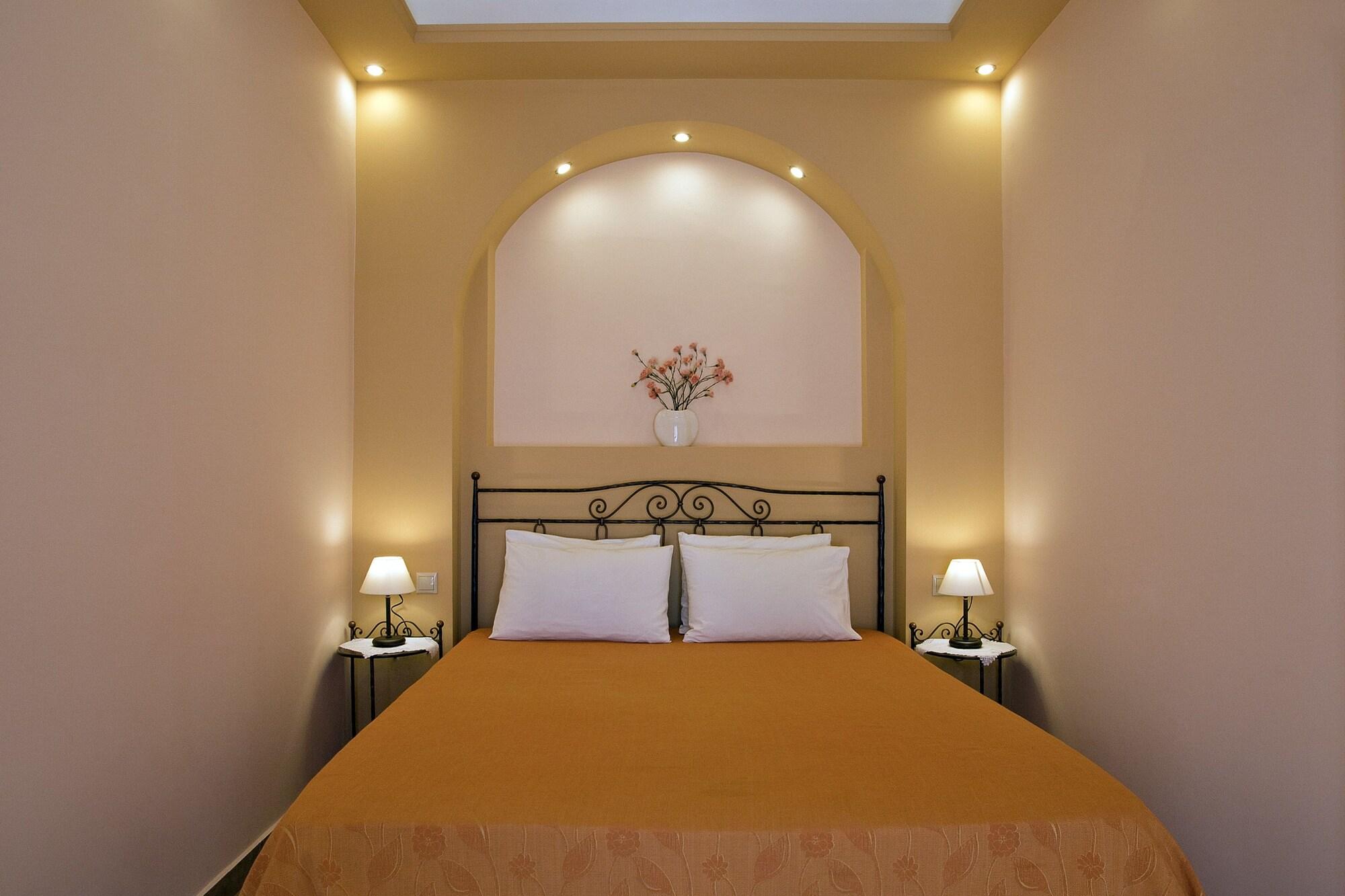 Preka Maria Aparthotel Kamári Buitenkant foto