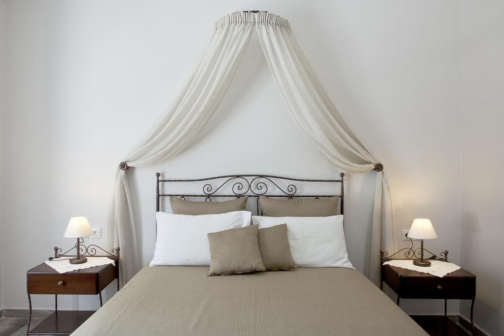 Preka Maria Aparthotel Kamári Buitenkant foto