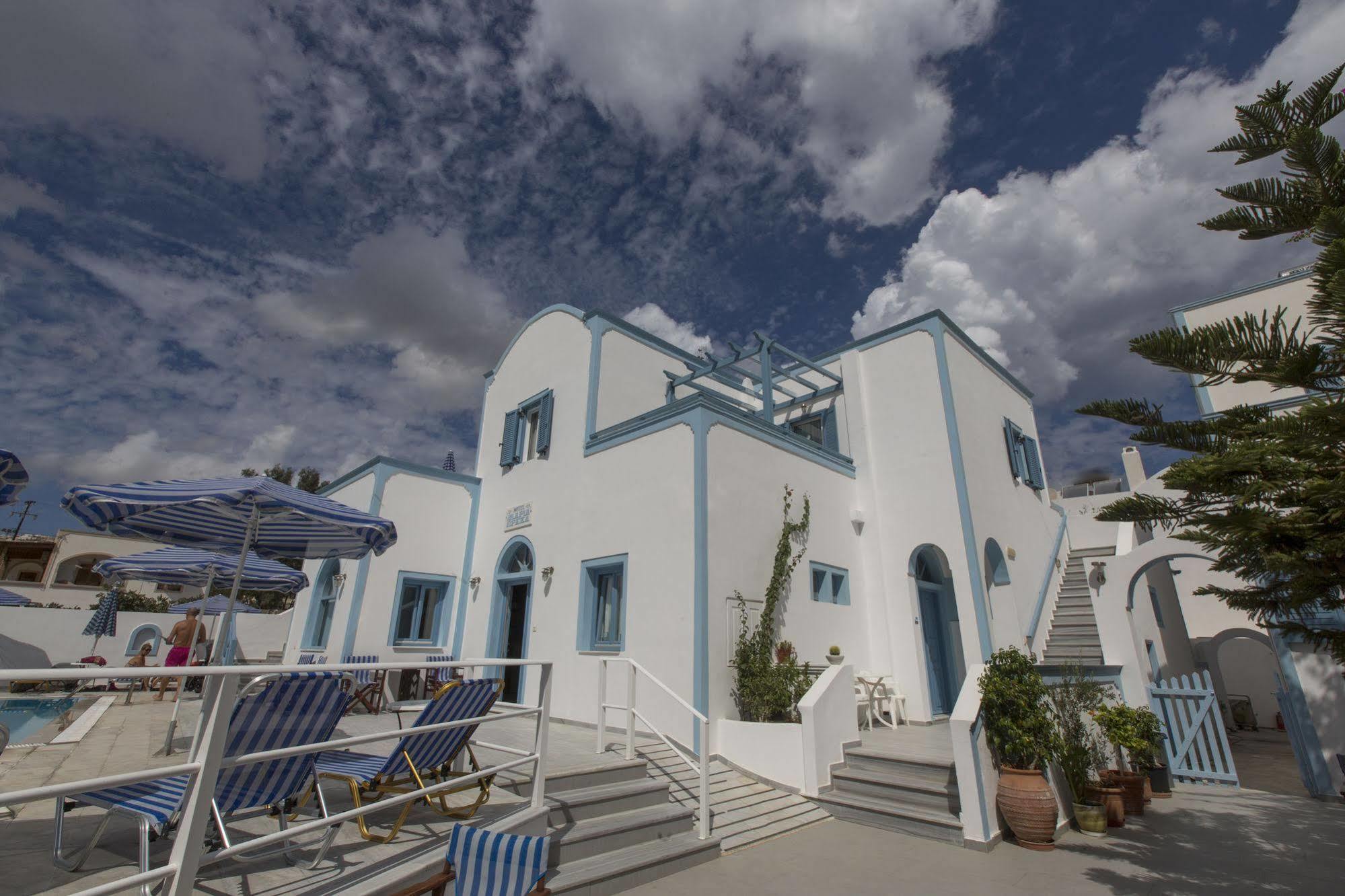 Preka Maria Aparthotel Kamári Buitenkant foto