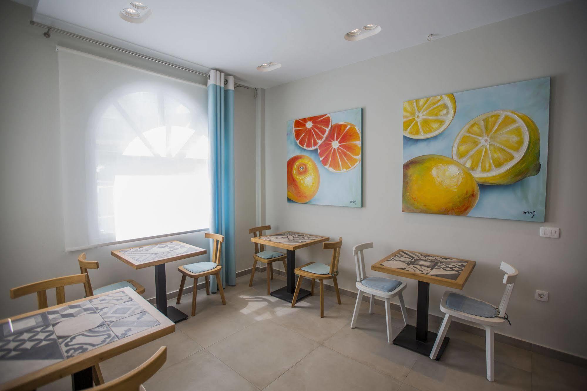 Preka Maria Aparthotel Kamári Buitenkant foto