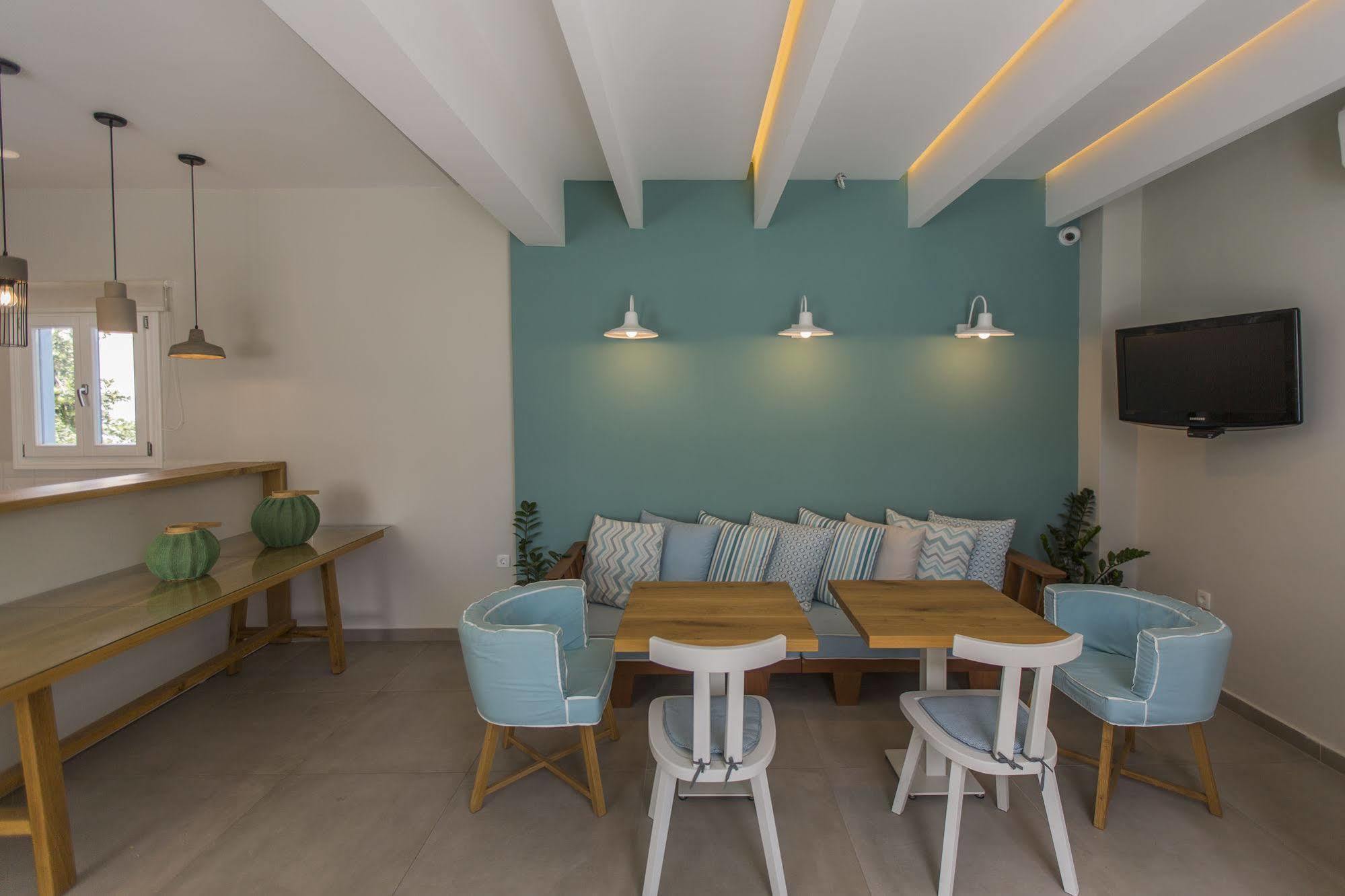Preka Maria Aparthotel Kamári Buitenkant foto